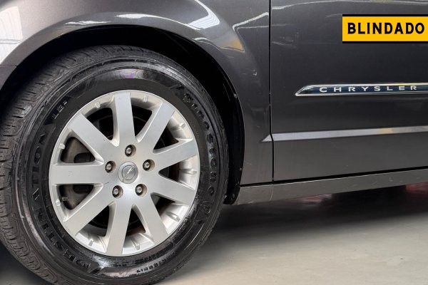 CHRYSLER TOWN & COUNTRY 3.6 LIMITED V6 24V GASOLINA 4P AUTOMÁTICO 2015/2015